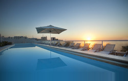 Rooftop pool the George Hotel St. Julian's